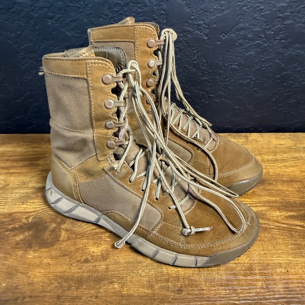 Oakley‎ Light Assault Boot 2 11188-86W Coyote Brown Suede Tactical Boot Mens 5.5